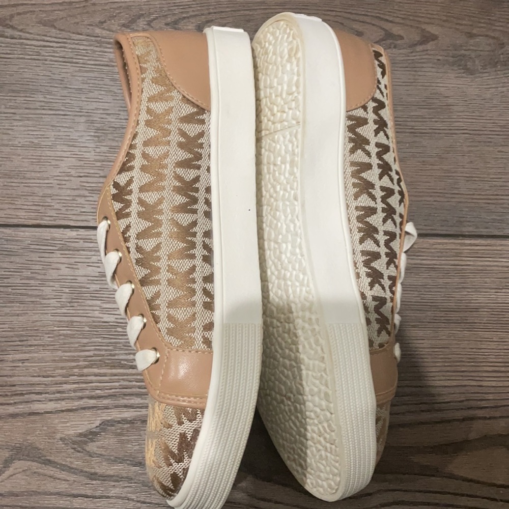 Michael Kors Sneaker Shoes View 2
